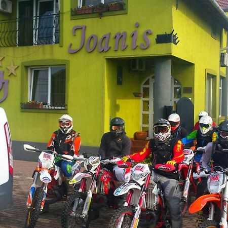 Motel Ioanis Mindruloc Екстер'єр фото
